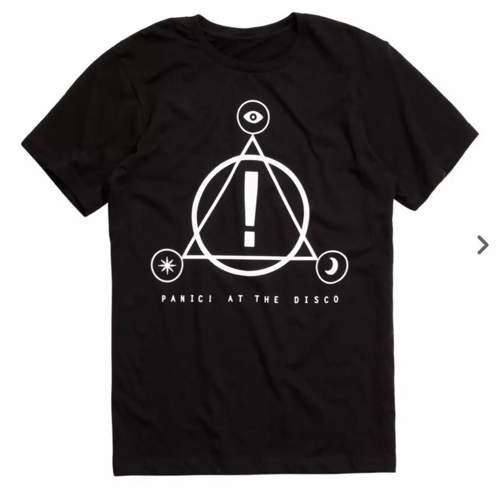 Hot Topic Tee - Picture 4 of 5